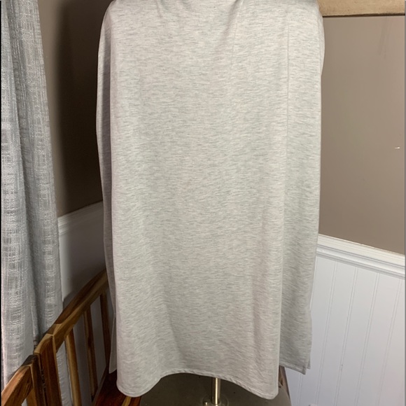 Ryllace Heather Grey Blend Mock sleeveless Shirt - Picture 6 of 9